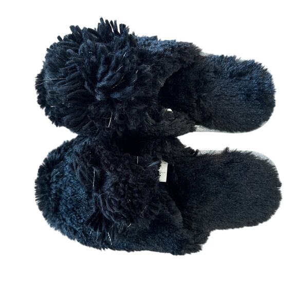 Black Faux Fur Mule Slippers MEDIUM  Slide On Pom Pom Comfort Cushion Furry - Picture 1 of 6